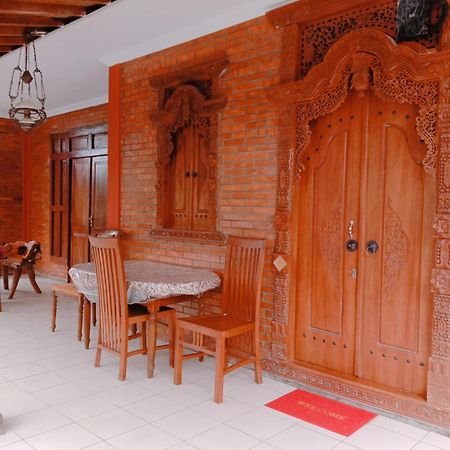 Rumah Ukhi Guest House Cebongan Dış mekan fotoğraf