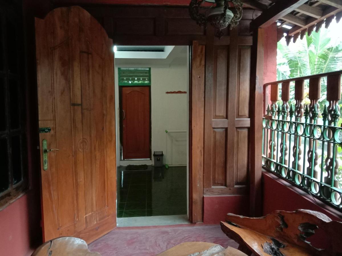 Rumah Ukhi Guest House Cebongan Dış mekan fotoğraf