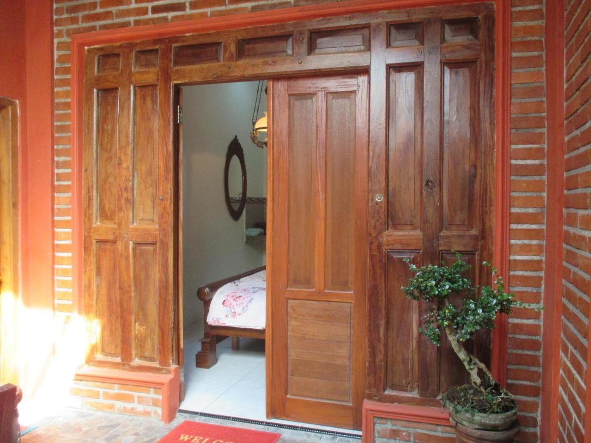 Rumah Ukhi Guest House Cebongan Dış mekan fotoğraf