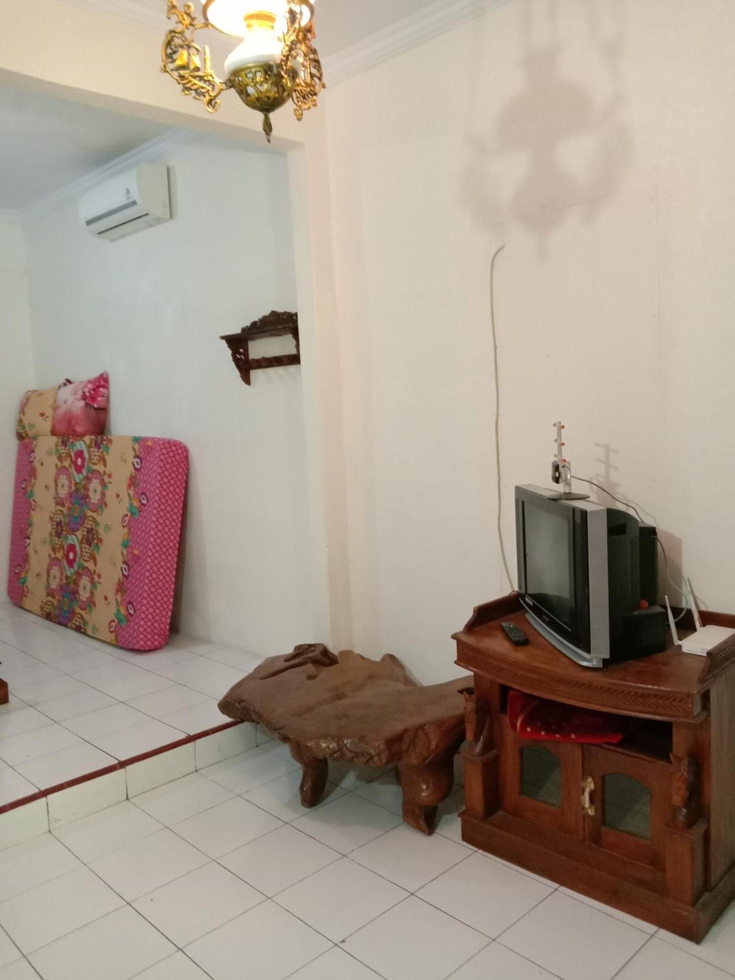 Rumah Ukhi Guest House Cebongan Dış mekan fotoğraf