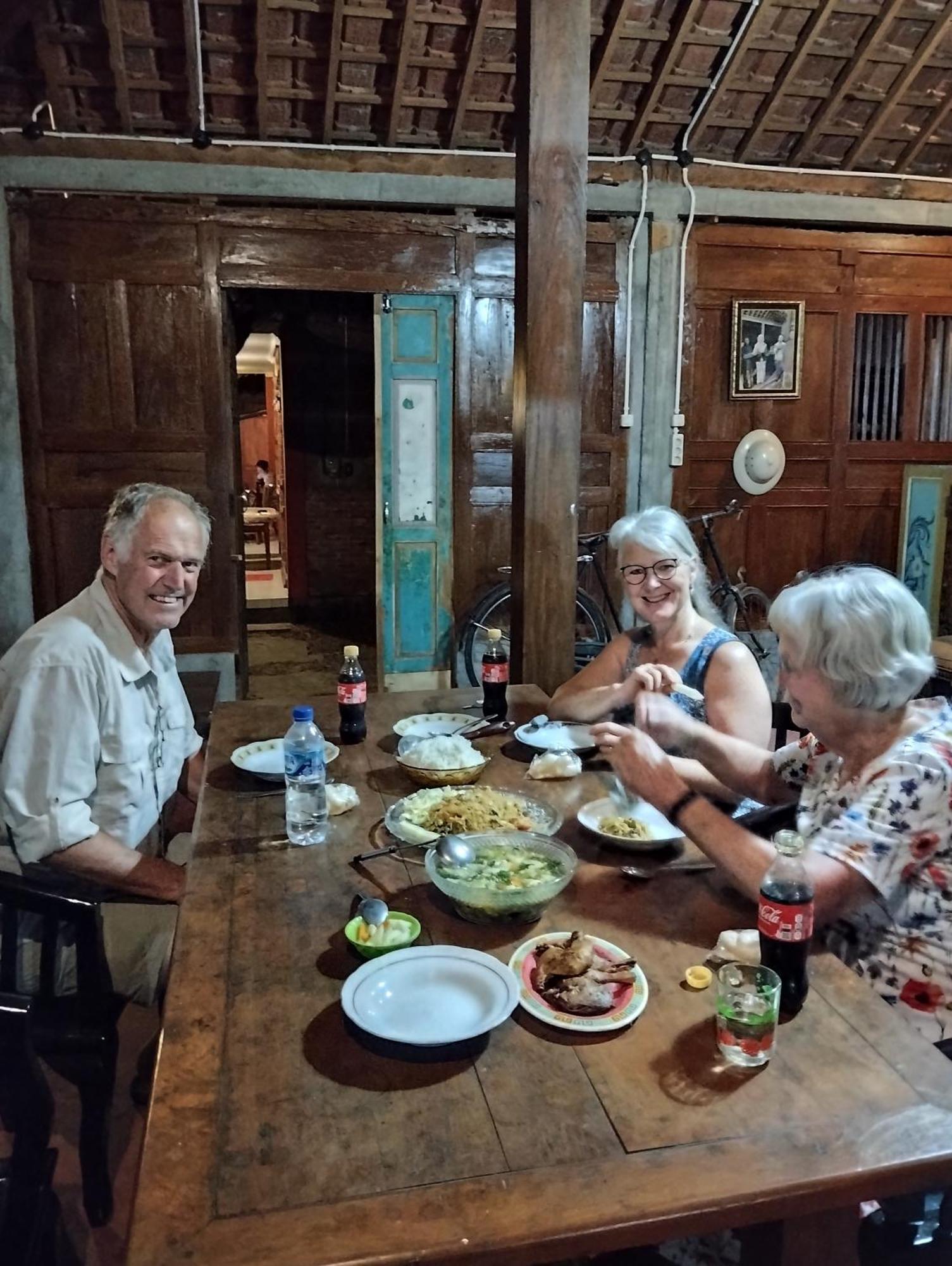Rumah Ukhi Guest House Cebongan Dış mekan fotoğraf