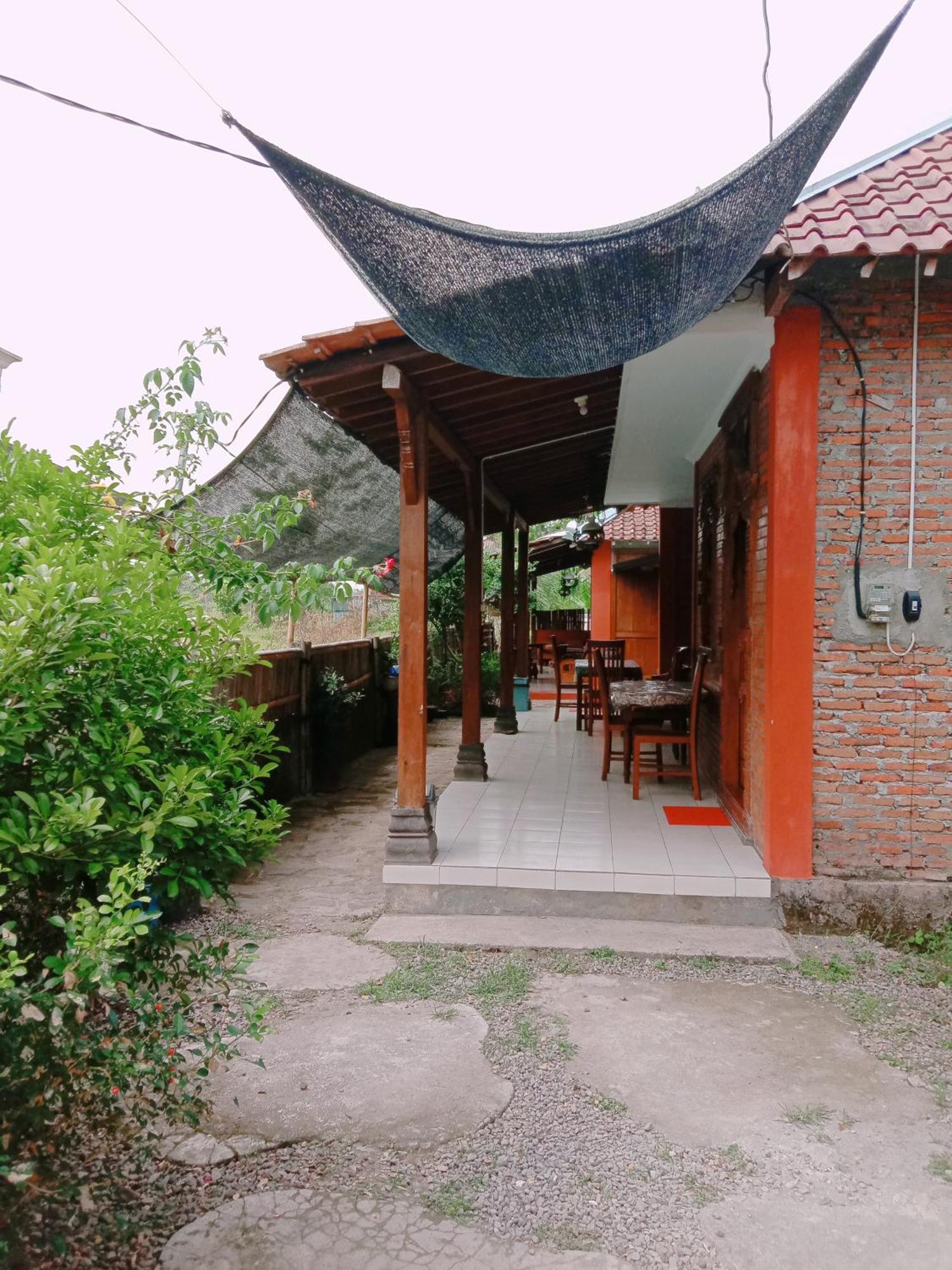 Rumah Ukhi Guest House Cebongan Dış mekan fotoğraf