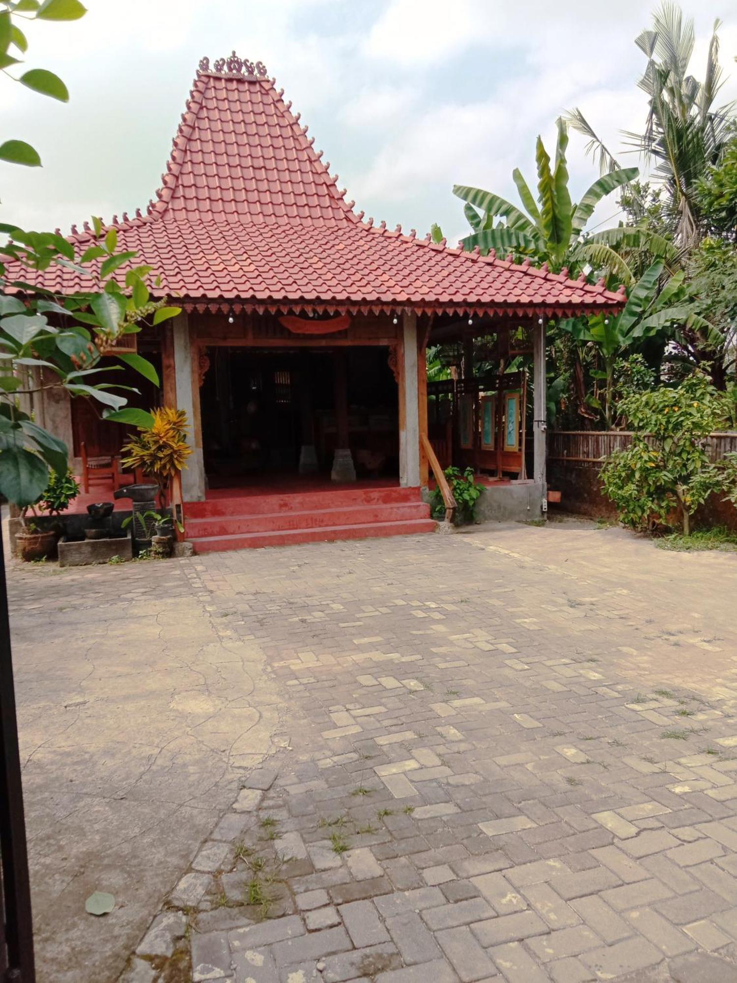 Rumah Ukhi Guest House Cebongan Dış mekan fotoğraf
