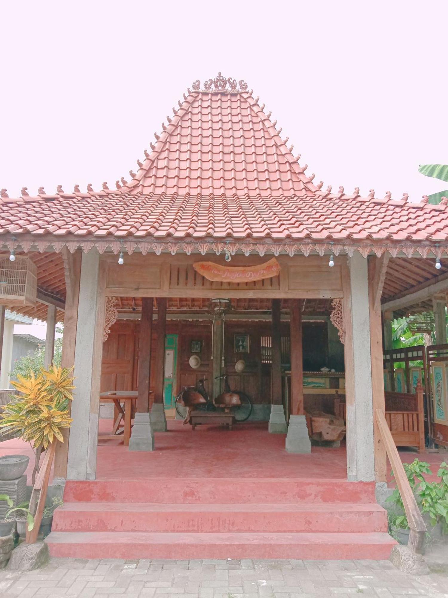 Rumah Ukhi Guest House Cebongan Dış mekan fotoğraf
